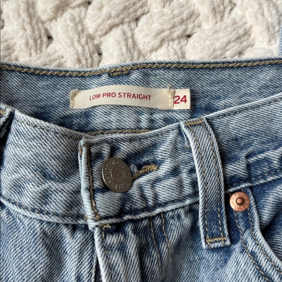 Levis Low Pro Straight Jeans Size 24 - Picture 2 of 4